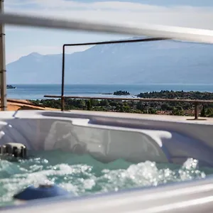Bed & Breakfast Antico Borgo Con - Adults Only, Manerba del Garda